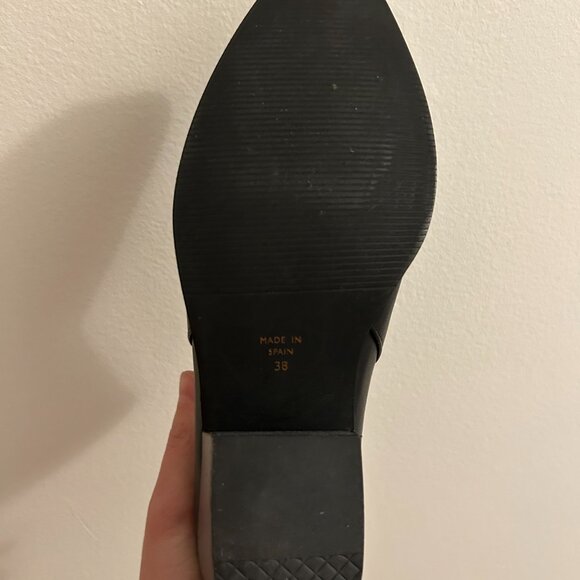 INTENTIONALLY BLANK perf hi-heel black leather - Picture 3 of 3